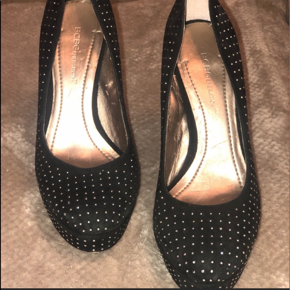 BCBG pumps